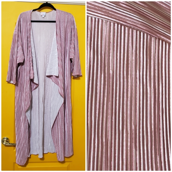 LuLaRoe Jackets & Blazers - Lularoe EUC Shirley kimono size L